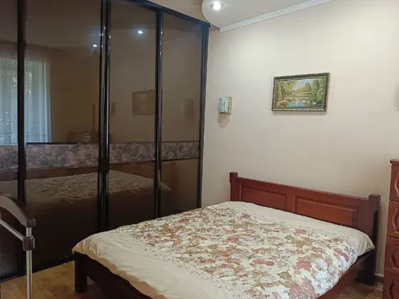 Сдам дом 3 комнаты в Ленинском р-не Донецк