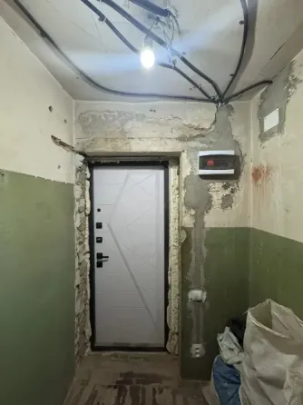 Продам 1 на Объединённом! Макеевка
