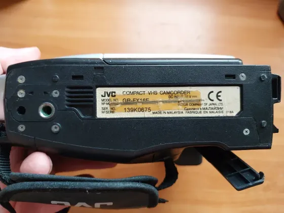 Видеокамера JVC GR-FX16E VHS-C, рабочая, с блоком питания Донецк