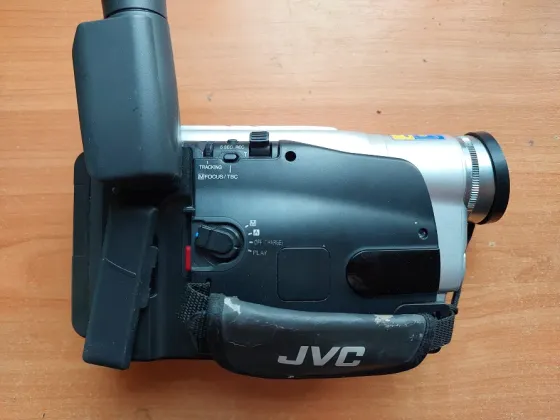 Видеокамера JVC GR-FX16E VHS-C, рабочая, с блоком питания Донецк