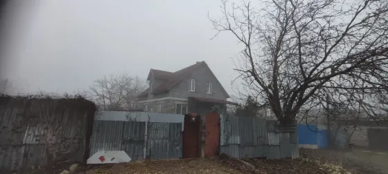Сдам дом в районе топаза Донецк