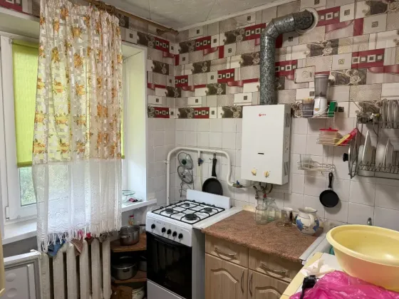 продам 3-х ком, квартиру цгр, улица беспощадного 36 Горловка