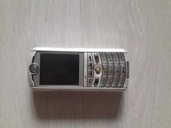 Коллекционный Motorola rokr E1 Донецк