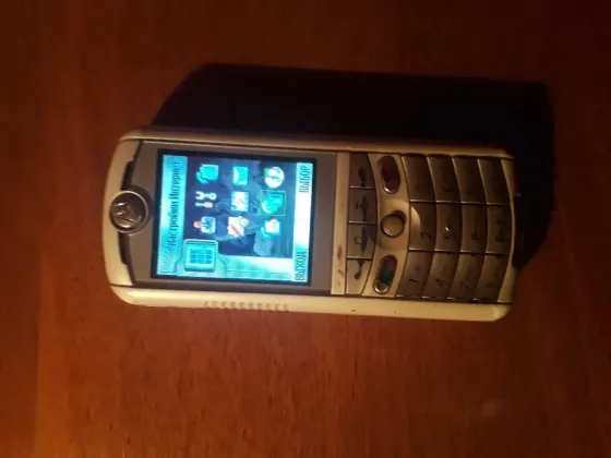 Коллекционный Motorola rokr E1 Донецк