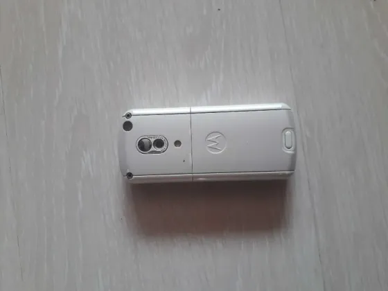 в коллекцию Motorola E398 белый Донецк