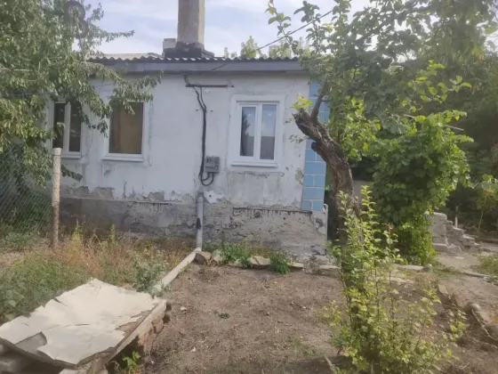 Продам квартиру на земле Макеевка
