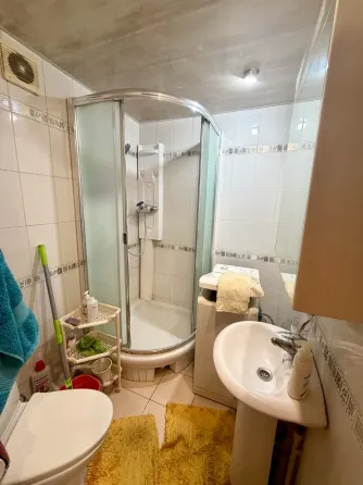 Продажа 1 ком. квартиры в Киевском районе г. Донецк (ор-р Краеведческий музей).  ул. Челюскинцев Донецк