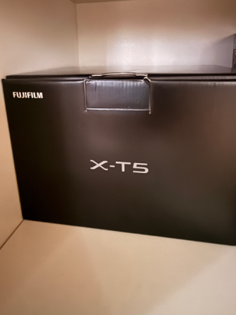 Продам Fujifilm X-T5+объектив+вспышка+ доп.батареи Донецк