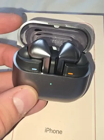 Продам galaxy buts 3 pro Макеевка