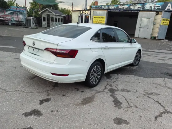 Volkswagen Jetta(7) R-Line год-219 Донецк