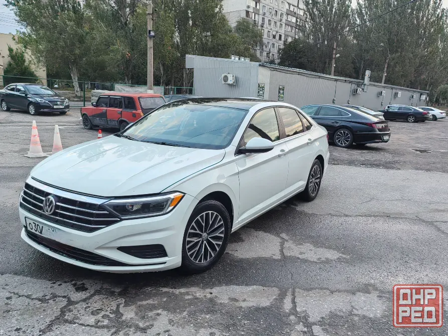 Volkswagen Jetta(7) R-Line год-219 Донецк - изображение 1