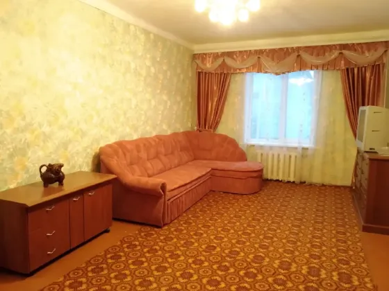 Продаётся 3 к.кв. м-н Азотный. Донецк