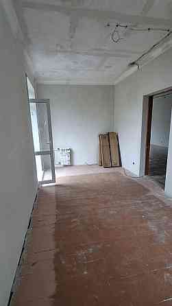 3-комн. квартира, 81,8 м², 2/4 этаж Мариуполь