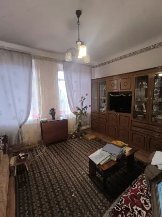 Продам газифицированный дом на 2 хозяина , Гвардейка центр, Райотдел. Макеевка