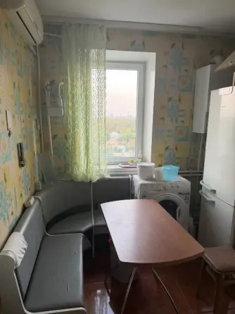 Продам квартиру ул.Лазо 3 комнаты Макеевка