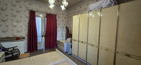 Продам 3-комн. квартиру Сталинку в самом центре Макеевки. Макеевка