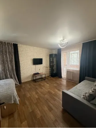 Сдаётся 2 двухкомнатная квартира в хорошем состоянии , 5/9 этаж. дома в Центрально городском район Макеевка