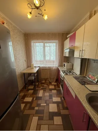 Сдаётся 2 двухкомнатная квартира в хорошем состоянии , 5/9 этаж. дома в Центрально городском район Макеевка
