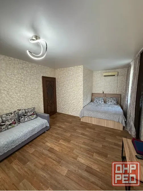 Сдаётся 2 двухкомнатная квартира в хорошем состоянии , 5/9 этаж. дома в Центрально городском район Макеевка - изображение 1
