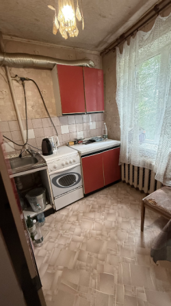 Продам 1 комнатную в центре Калининского района Донецк