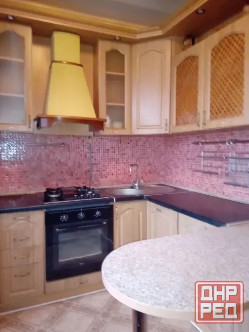 Продам 2х комн, автономное отопление 4/9, 60 кв. м, с ремонтом, ул. Листопрокатчиков Донецк - изображение 1