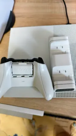 Продам XBOX ONE S 1Ter Макеевка