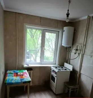 Продам 2-х комн. 2/5 Калининский район Донецк