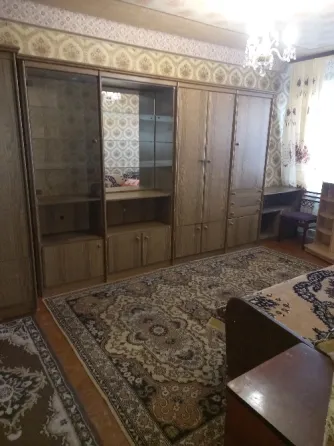 Сдаю,собственник 2-к кварт, 60 м2, 1/5 эт.на "доке" куйбыш. р-н Донецк