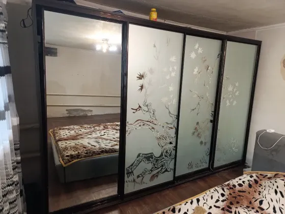 Продам шкаф купе Макеевка
