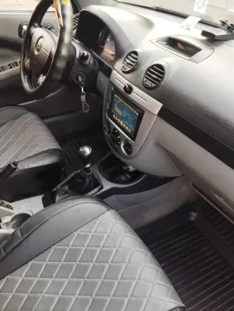 Продам отличный автомобиль Chevrolet Lacetti Енакиево