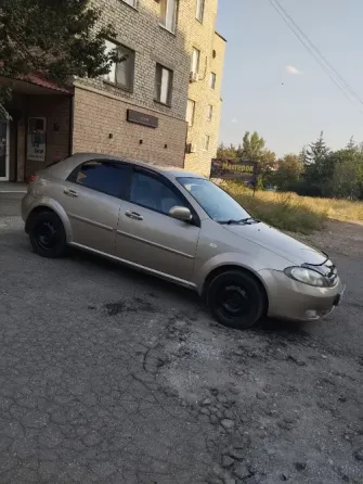Продам отличный автомобиль Chevrolet Lacetti Енакиево