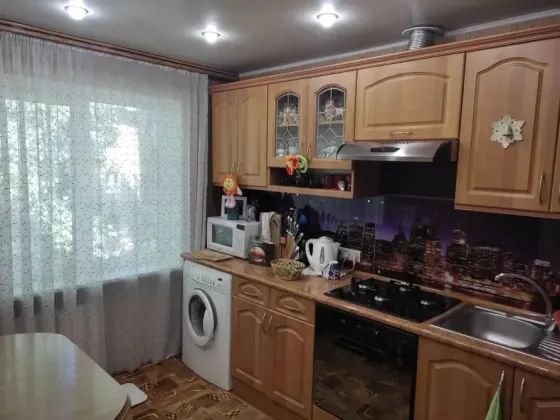 Продам 2-х комнатную квартиру с ремонтом. Донецк