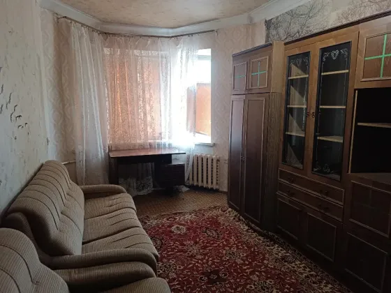 сдам 2х комн квартиру в киев. р-не, пл. шахтерская, хорошая, есть все. Донецк