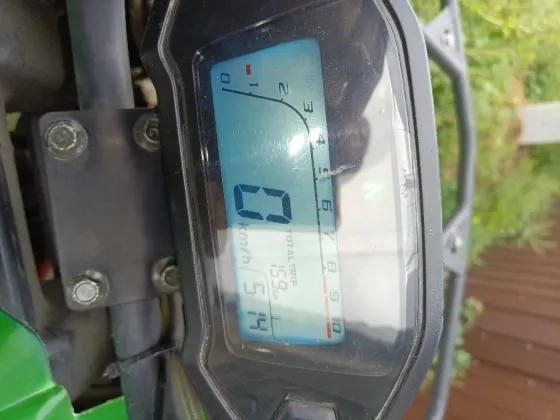Продам квадрик Макеевка