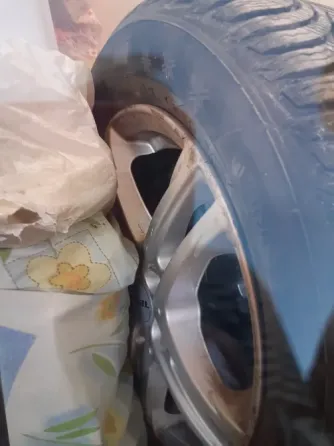 Продам комплект колес,зимняя резина,титановые диски.4шт. Мариуполь