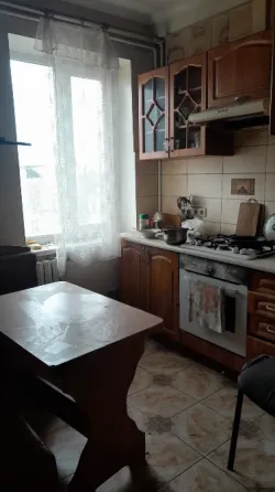 (Собственник) Продам трехкомнатную сталинку в Макеевке Макеевка