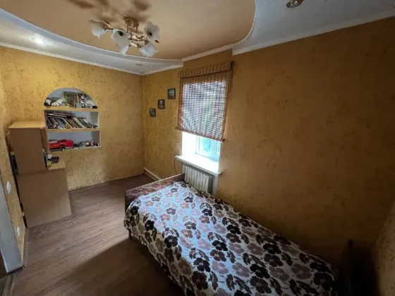 Продам большой дом, 4 комнаты, пос. Базарный Донецк