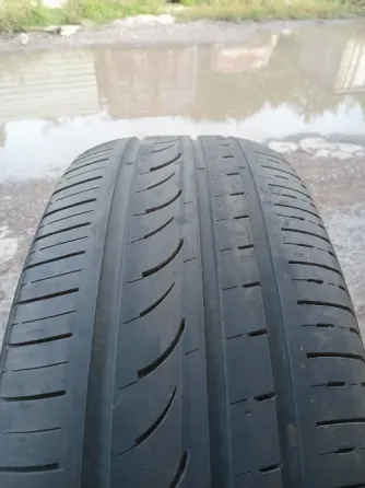 Продаю комплект летней резины 235 60 18 Донецк