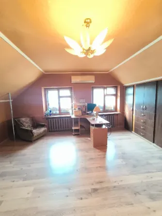 Двухэтажный дом 150 м². Пл. Бакинских комиссаров Донецк
