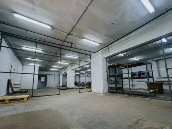 Аренда склада 300 м² для бизнеса | с рампой, офисом и отоплением | Буденновский район Донецк