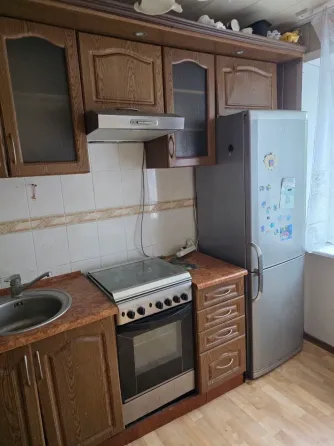 Продам 4-х комнатную квартиру на Путиловке, пр. Партизанский Донецк