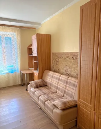 Продается 3-к квартира Шахтерск