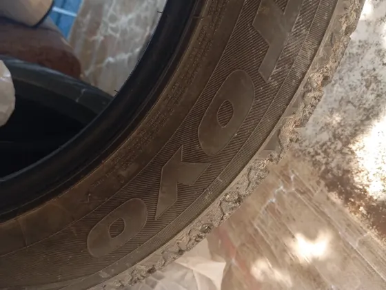 Продам зимние шины 225\60\r18 Донецк