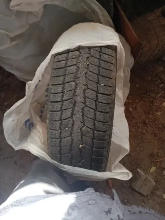 Продам зимние шины 225\60\r18 Донецк