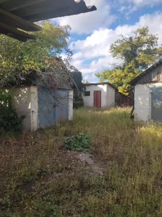 Продам дом/квартиру в городе Луганск поселок Тепличное Луганск