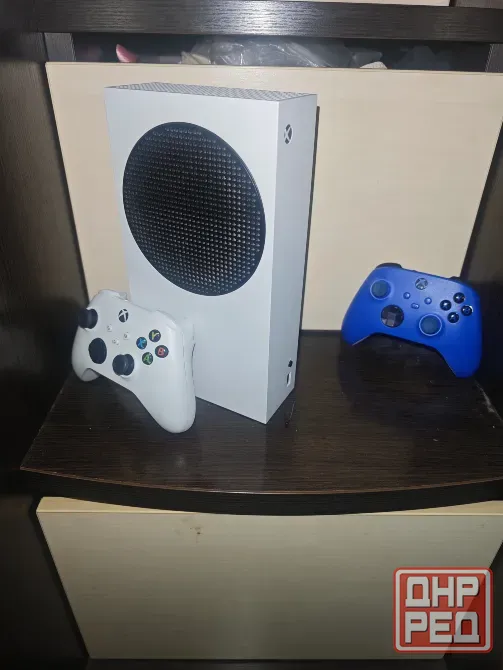 Xbox series s с двумя геймпадами Донецк - изображение 1
