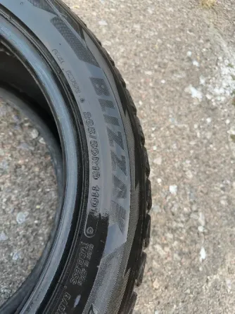 Продам шины BRIDGESTONE Blizzak 265/50R19 Донецк