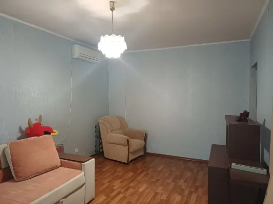 Продам 2-х комн. кв-ру в Ленинском районе, Пухова Донецк