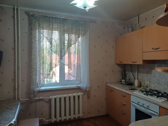 Продам 2-х комн. кв-ру в Ленинском районе, Пухова Донецк