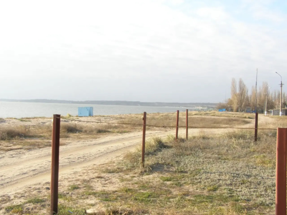 Продажа Дома и земельного участка в Пгт . Ялта ! Первая линия у моря ! Донецк